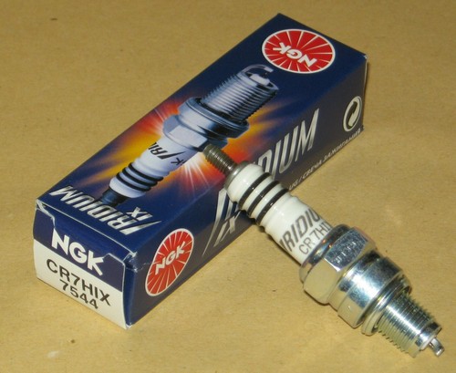 Spark plug ngk iridium - spark,